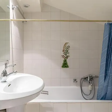 Vue Montagne, Fibre, Climatisation Villa Antibes
