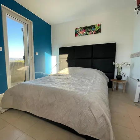 Vue Montagne, Fibre, Climatisation Villa Antibes